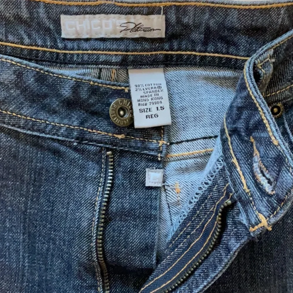 Chico’s Platinum Denim Jeans - Size 1.5, or 10 - Picture 9 of 10